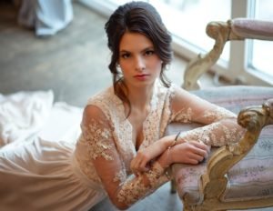 How to Save Money on Dating Online