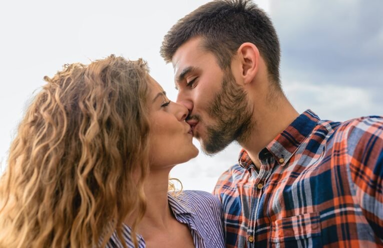 What is AmoLatina? Unveiling the Secrets and Wonders of this Dating Platform